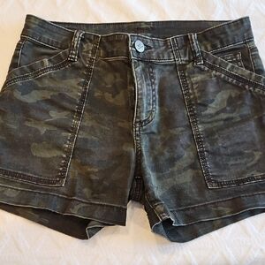 Kut from the Kloth Camouflage Women's Cargo Shorts